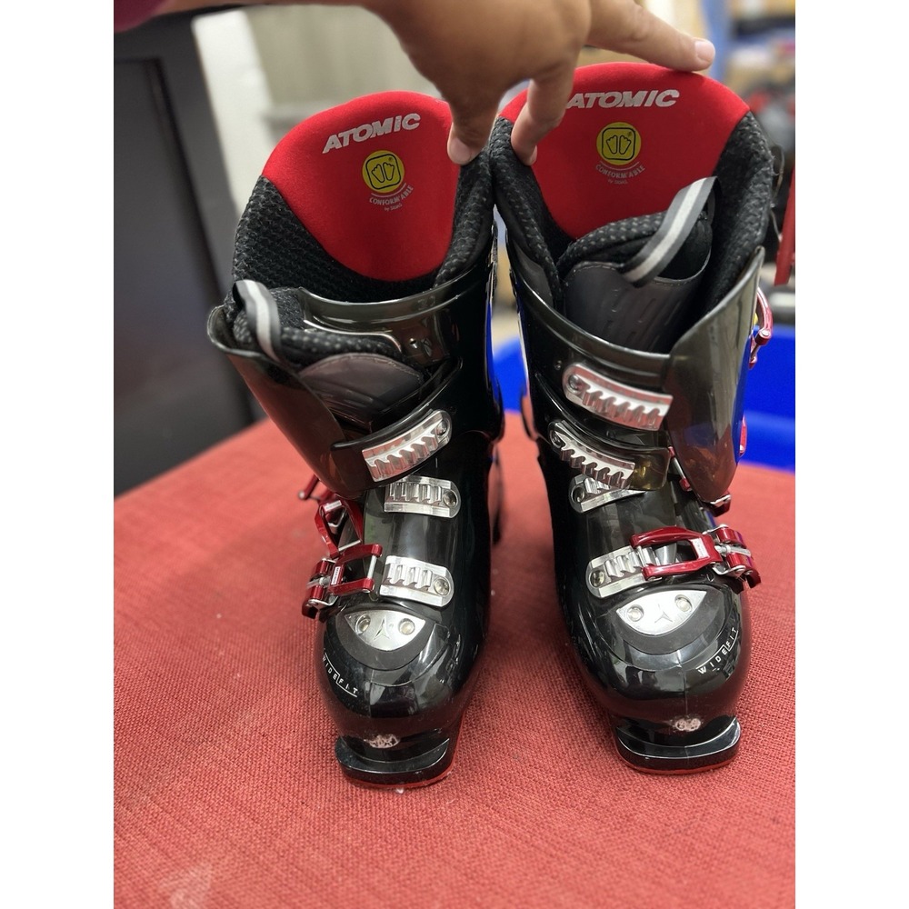 Atomic Men's Size 7 Wider Ski Boots Atomic Volkl With‎ Carry Bag